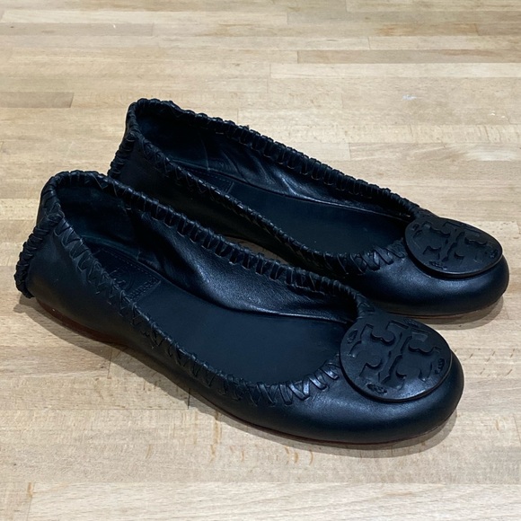 Tory Burch Minnie Travel Black Leather Flats Size 6 M Big Logo Ballet Slip On - Picture 13 of 13
